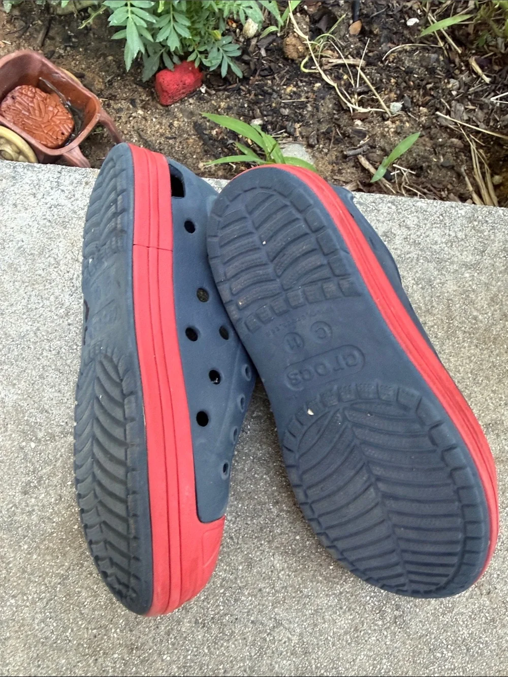 CROCS Toddler Blue and Red Bump It Slip On Shoes size 11